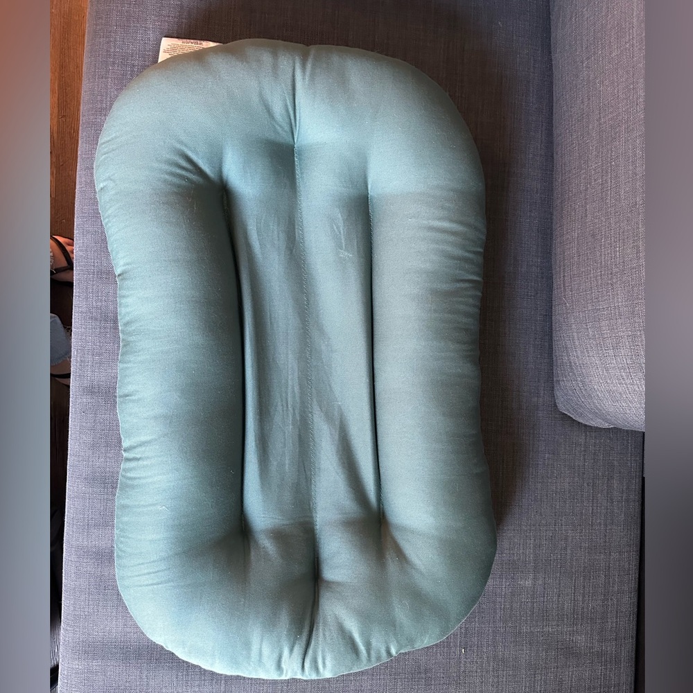 Snuggle me organic infant lounger color moss